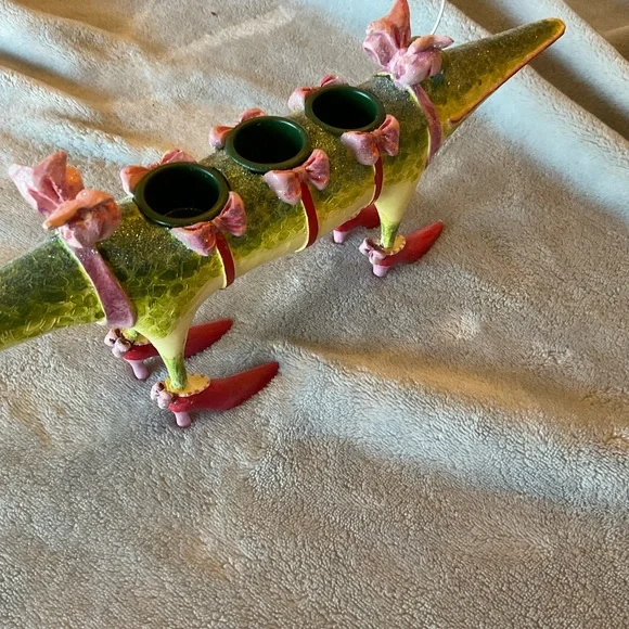 Patience Brewster Christmas Krinkles Alligator Candle Holder for Dept. 56 - Picture 8 of 13